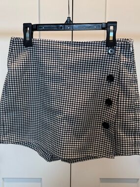 Kendall & Kylie Black and White Gingham Button Mini Skort